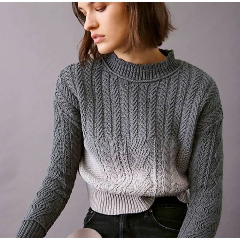 ANTHROPOLOGIE Marci
Dip Ombre Dyed Green Grey Cable Knit Sweater Womens Small